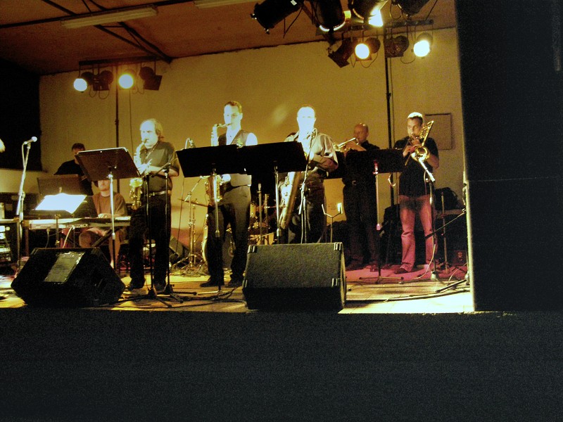 F-dur jazz band orkestar 